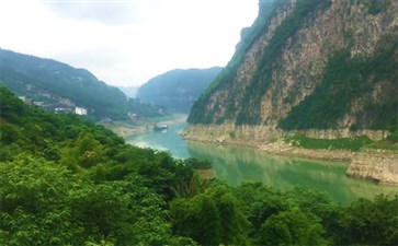 重庆周边游：涪陵乌江赤壁观景台