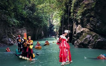 湖北恩施旅游：恩施清江大峡谷地心谷