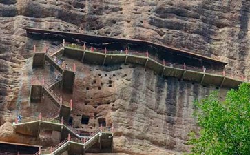 甘南旅游：天水麦积山石窟