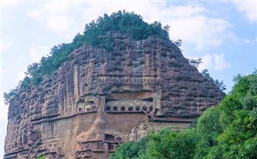 甘南旅游：天水麦积山石窟