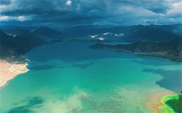 重庆自驾旅游：新疆伊雷木湖