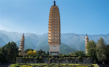 大理丽江旅游：大理崇圣寺三塔