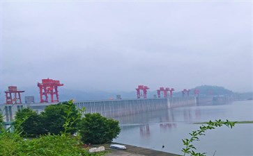 三峡游船重庆自驾游：宜昌三峡大坝