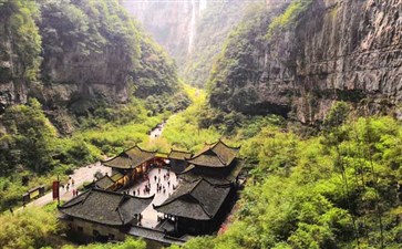 纯玩小包团武隆旅游：天生三桥景区