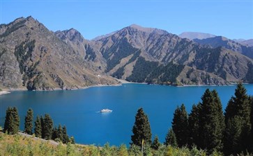 特价新疆旅游：天山天池
