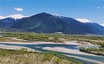 西藏旅游：林芝雅尼湿地苯日神山