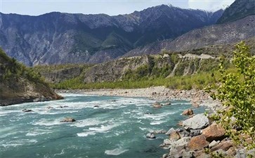 西藏旅游：林芝雅鲁藏布江大峡谷亲水台