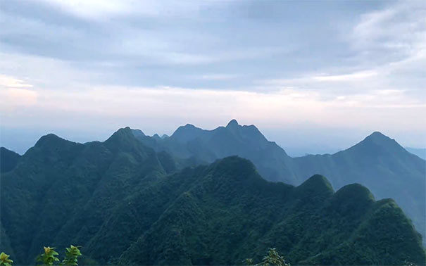 重庆旅游景点优惠信息：川河盖梳子山