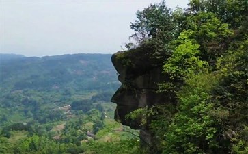 重庆綦江狮子山狮身人面石