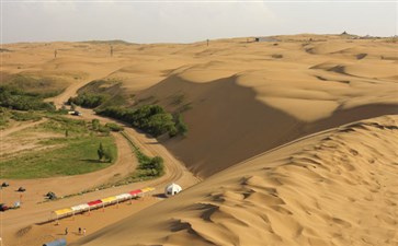 内蒙古旅游：银肯响沙湾沙漠风光