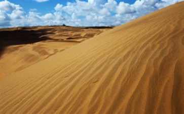 内蒙古旅游：银肯响沙湾沙漠风光
