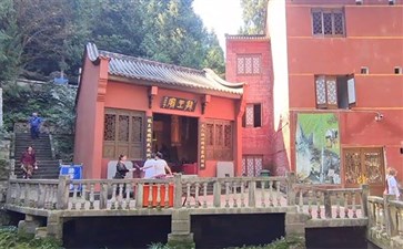 重庆三峡旅游：西游洞景区