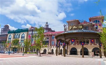 横店影视夏令营：横店梦外滩景区