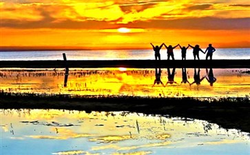 青海湖日出