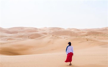 银肯响沙湾沙漠