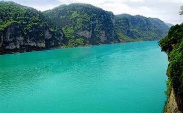 重庆三峡游船旅游：长江三峡之巫峡