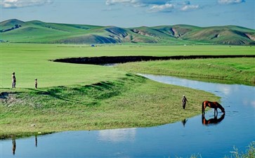 重庆夕阳游：内蒙古呼伦贝尔草原莫日格勒河