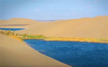巴丹吉林沙漠巴丹湖