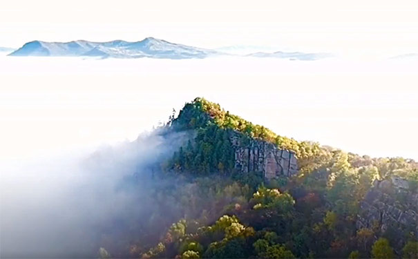 黑龙江旅游：仙翁山秋季景色