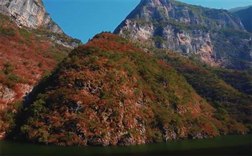 船游巫山小三峡红叶美景