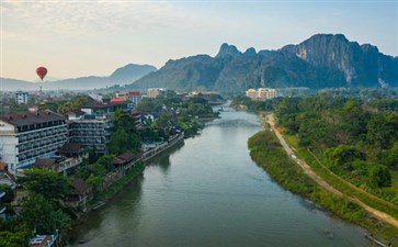 老挝旅游：万荣南松河
