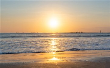 巴厘岛旅游：金巴兰海滩日落