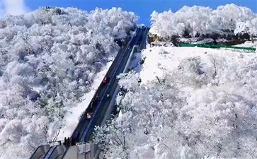 陕西汉中龙头山雪景