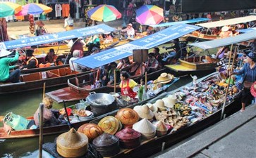 泰国曼巴旅游：曼谷湄南河水上市场