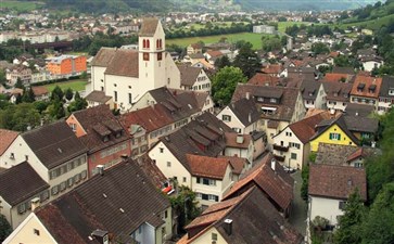 瑞士旅游：列支敦士登瓦杜兹