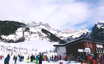 瑞士旅游：阿尔卑斯山脉铁力士山滑雪场
