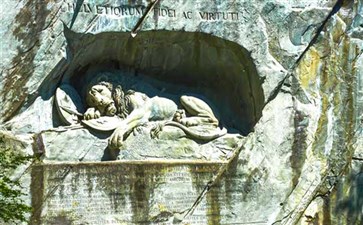瑞士旅游：琉森垂死狮子像