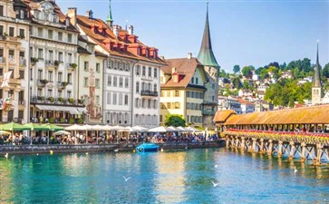 瑞士旅游：琉森卡柏尔木桥