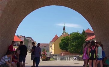 东欧旅游：匈牙利塞克什白堡