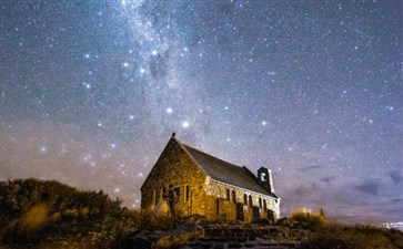 新西兰旅游：提卡坡湖畔牧羊人教堂星空