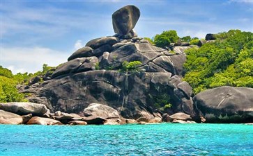泰国普吉岛旅游：斯米兰群岛8号岛风帆石