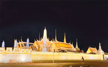 泰国旅游：曼谷大皇宫夜景