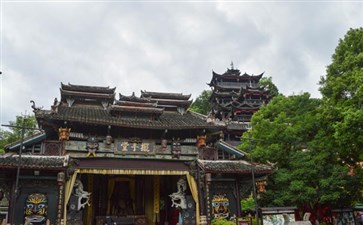 全景湖南旅游：张家界土司王府