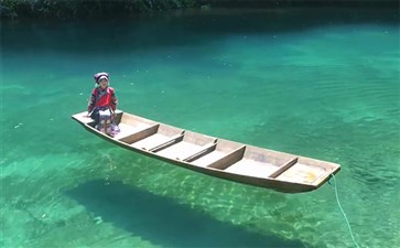 恩施旅游：屏山大峡谷“飞船体验”