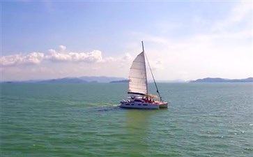 普吉岛双体帆船出海