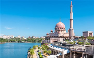 马来西亚太子城粉红水上清真寺