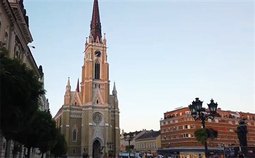 诺维萨德:诺威萨主教堂