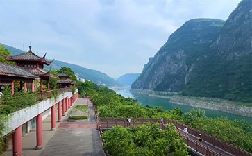 重庆涪陵乌江赤壁观景台
