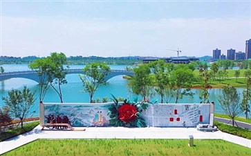 重庆垫江牡丹节：三合湖湿地公园