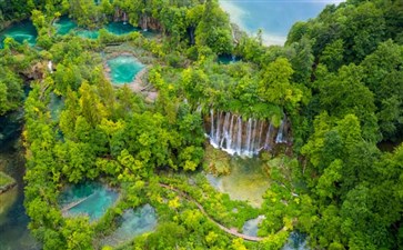 克罗地亚：普利特维采湖群国家公园