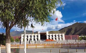 西藏：拉萨火车站