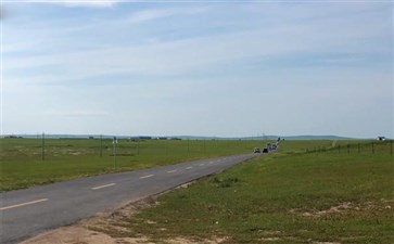 草原中俄边境公路