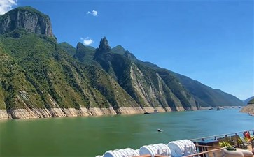 新高湖号三峡游船游览景点：三峡之巫峡