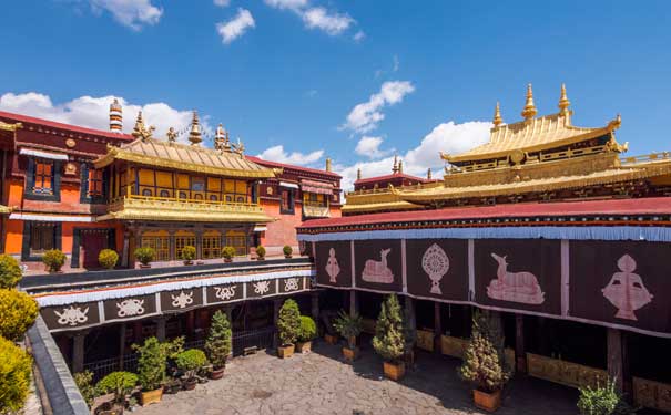 西藏旅游景点-大昭寺