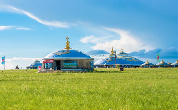 内蒙古旅游-锡林郭勒乌拉盖草原