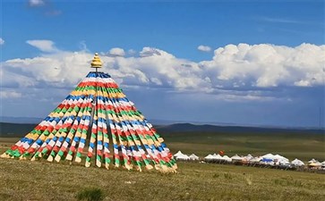 内蒙古旅游:希拉穆仁草原红格尔部落